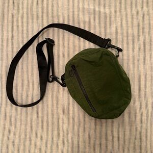 BAGGU small cross body bag